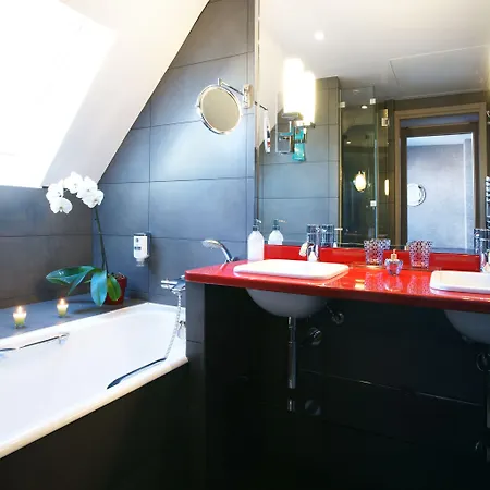 Jardin De Cluny Otel Paris