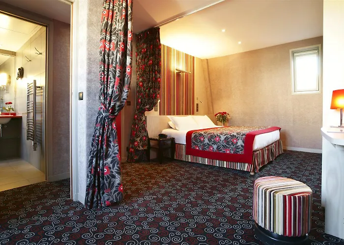 ホテル Jardin De Cluny パリ