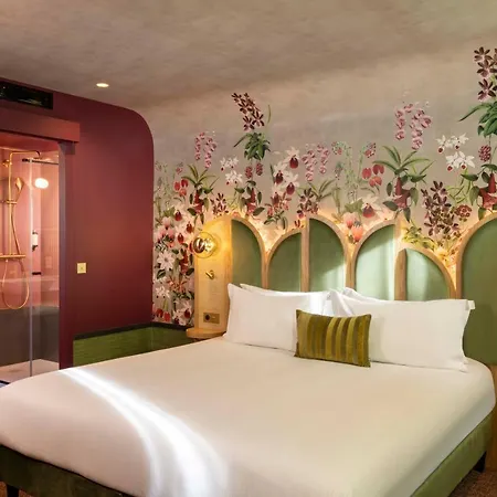 Jardin De Cluny Otel Paris