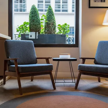 Jardin De Cluny Paris